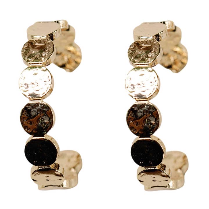 Créoles festonnées en or martelé de 1 pouce pour la vente par St Armands Designs of Sarasota