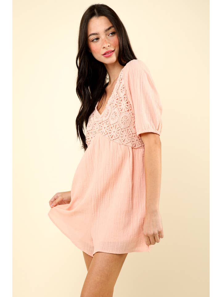 VERY J - Wholesale Romper - Dames - NP70387-Romper van stevig geweven stof met pofmouwen en kantdetails7