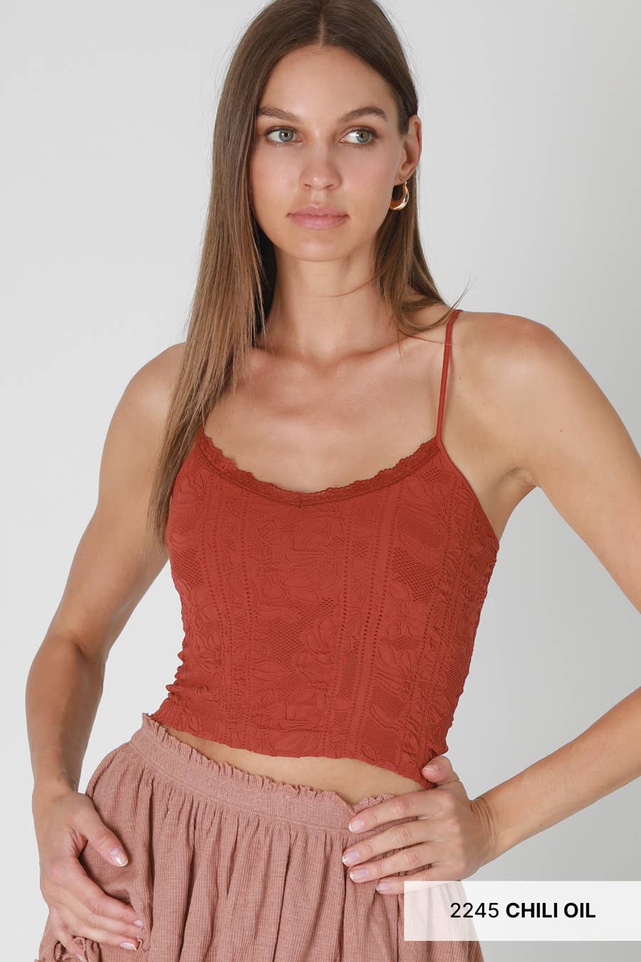 NIKIBIKI – Großhandel Camisole – Damen – NS8384 - Cami mit doppelter Spitzenverzierung9