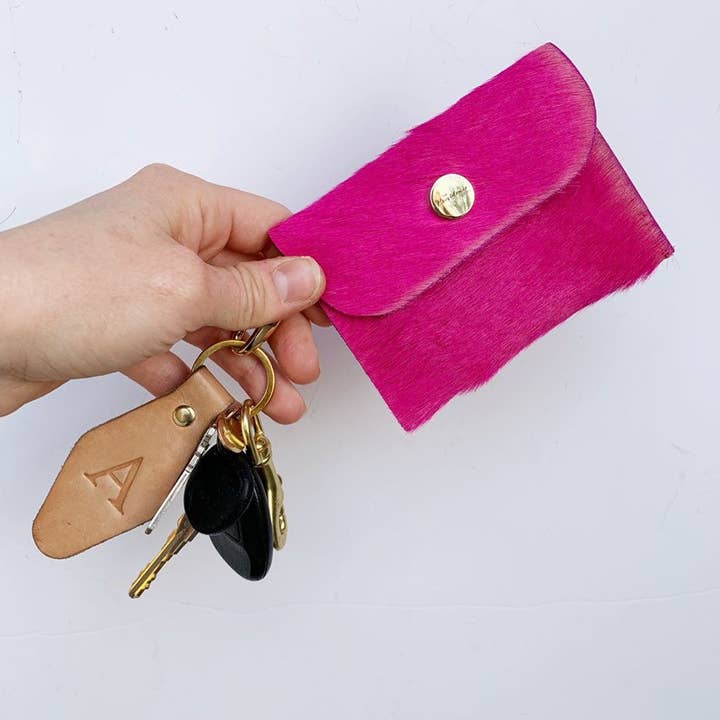 Fuchsia hår på Skjul Læder nøglering tegnebog for engroshandel hos Wild Sky Leather