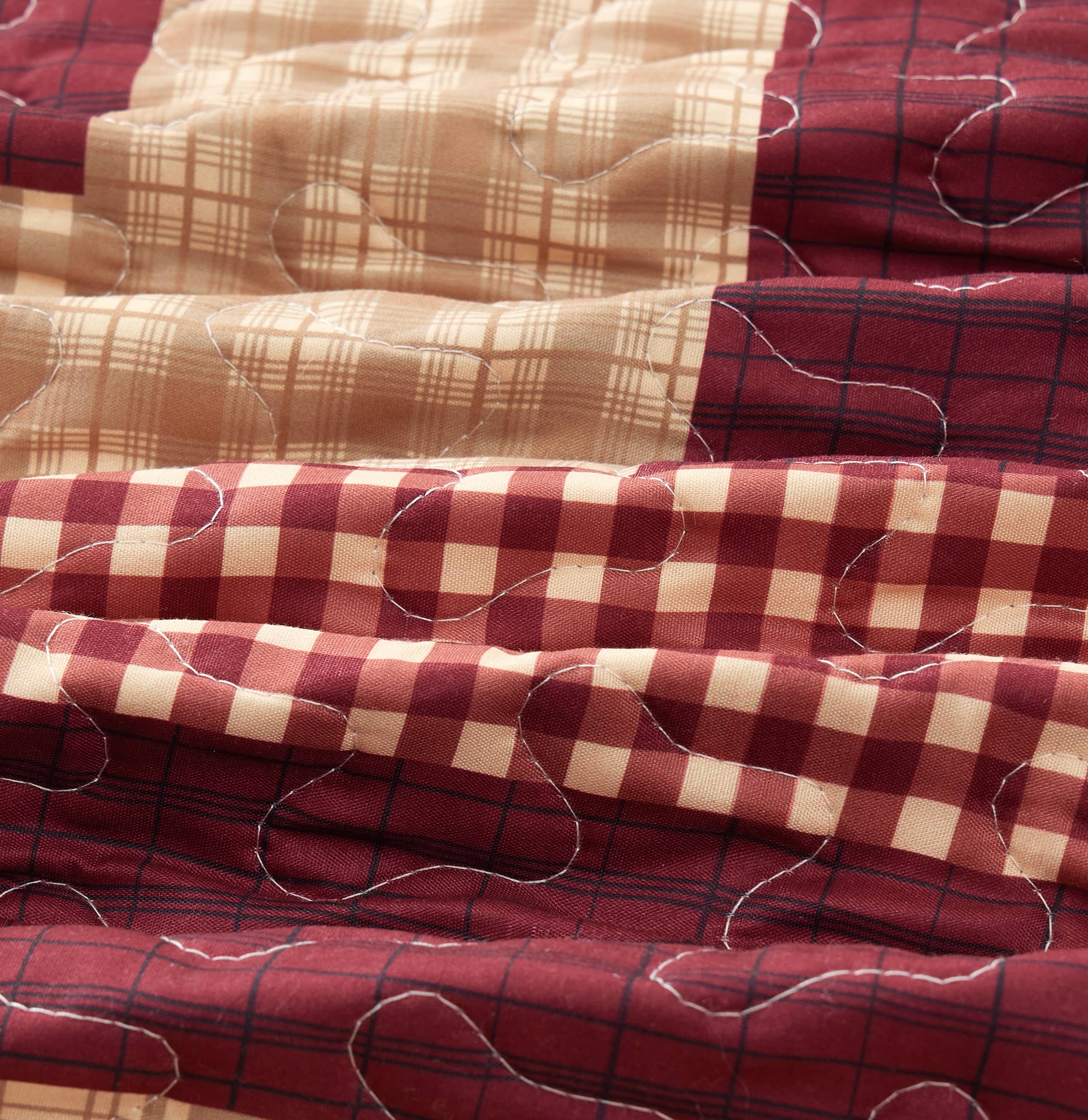 Duke Imports - Wholesale Bedding Set - "Homestead Red"  3-Piece Designer Quilt Set3