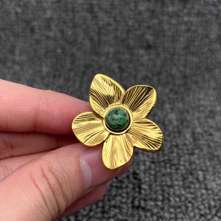 Mio Queena - Wholesale Cocktail/Statement Ring - African Turquoise 18K Gold Plated SS Flower Ring - FGS/CS