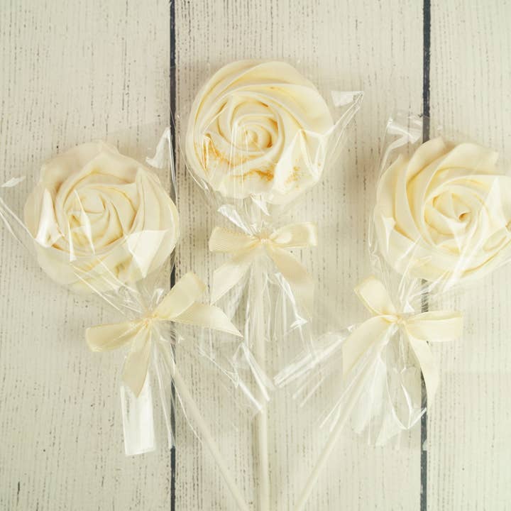 Cremet marengs popper for engroshandel hos Ma Meringue