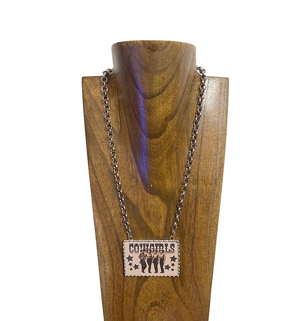 Western Elite Jewelry - Vente Colliers à pendentif - NKZ250553-01                       Chaîne en métal argenté de 22,5'' L avec pendentif photo western ''REDEO LIFE'' Collier1