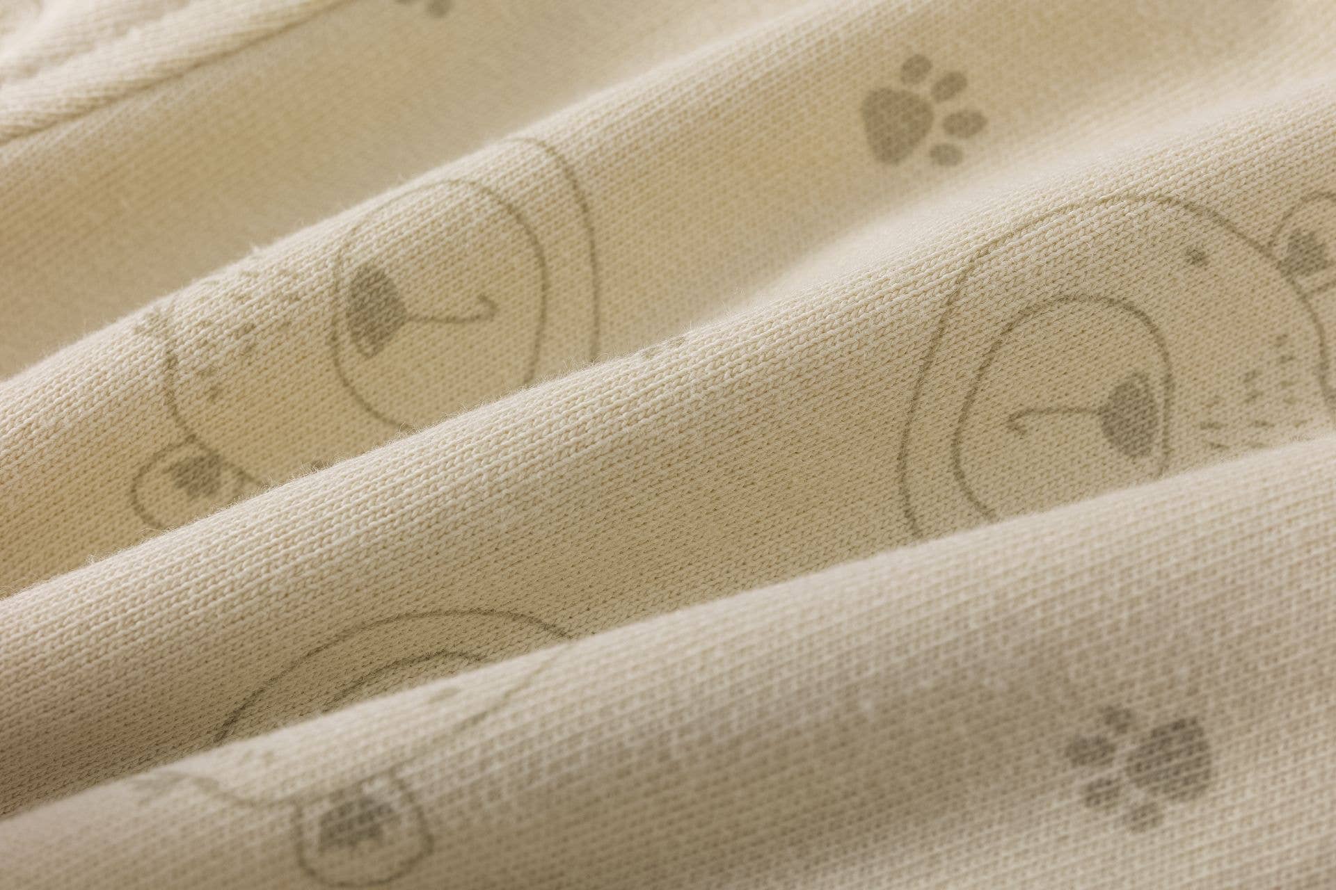 Newness Kids - Wholesale Athletic Sweatpants/Joggers - Kids - Non-fleece sweatpants with teddy bear print BBI650195