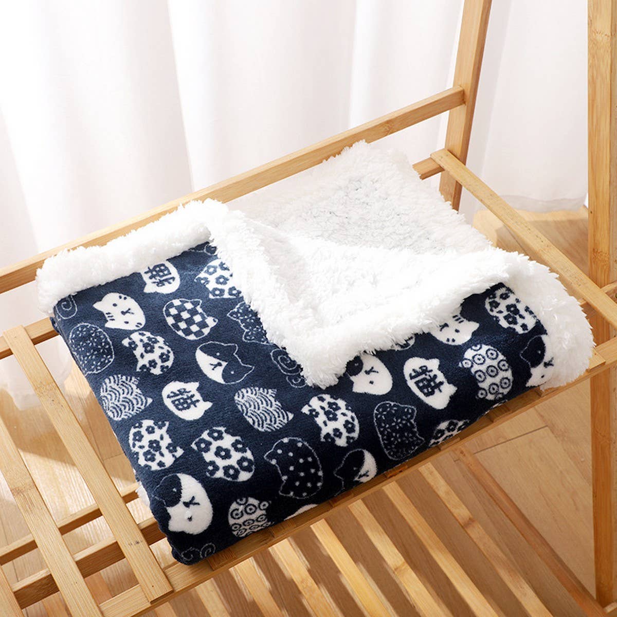 PAWPAWwholesale - Wholesale Pet Blanket - Cat/Dog - Cozy Double-Layer Cat blanket – Soft Sofa Mat_CWMM72832