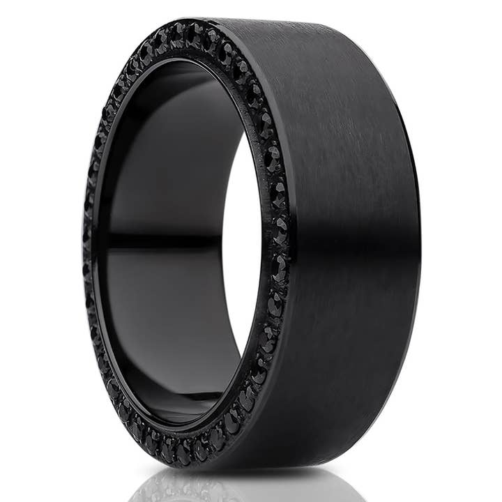 Nero Fede nuziale in titanio nero - Anello nuziale da 8 mm - Anello nuziale da uomo - Anello con zirconia cubica nera in vendita all'ingrosso su Faire