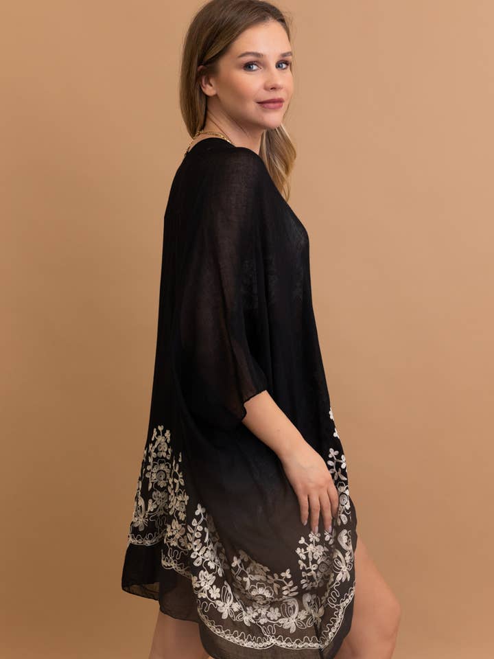 Leto Accessories - Vente Kimono – femme - Kimono brodé floral style bohème chic avec détails en points et pompons 🌼19