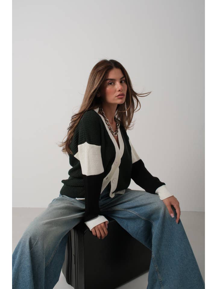 Black Fashion USA – wholesale Kofta - Dam – Grön koftjacka från Green College med emblem
