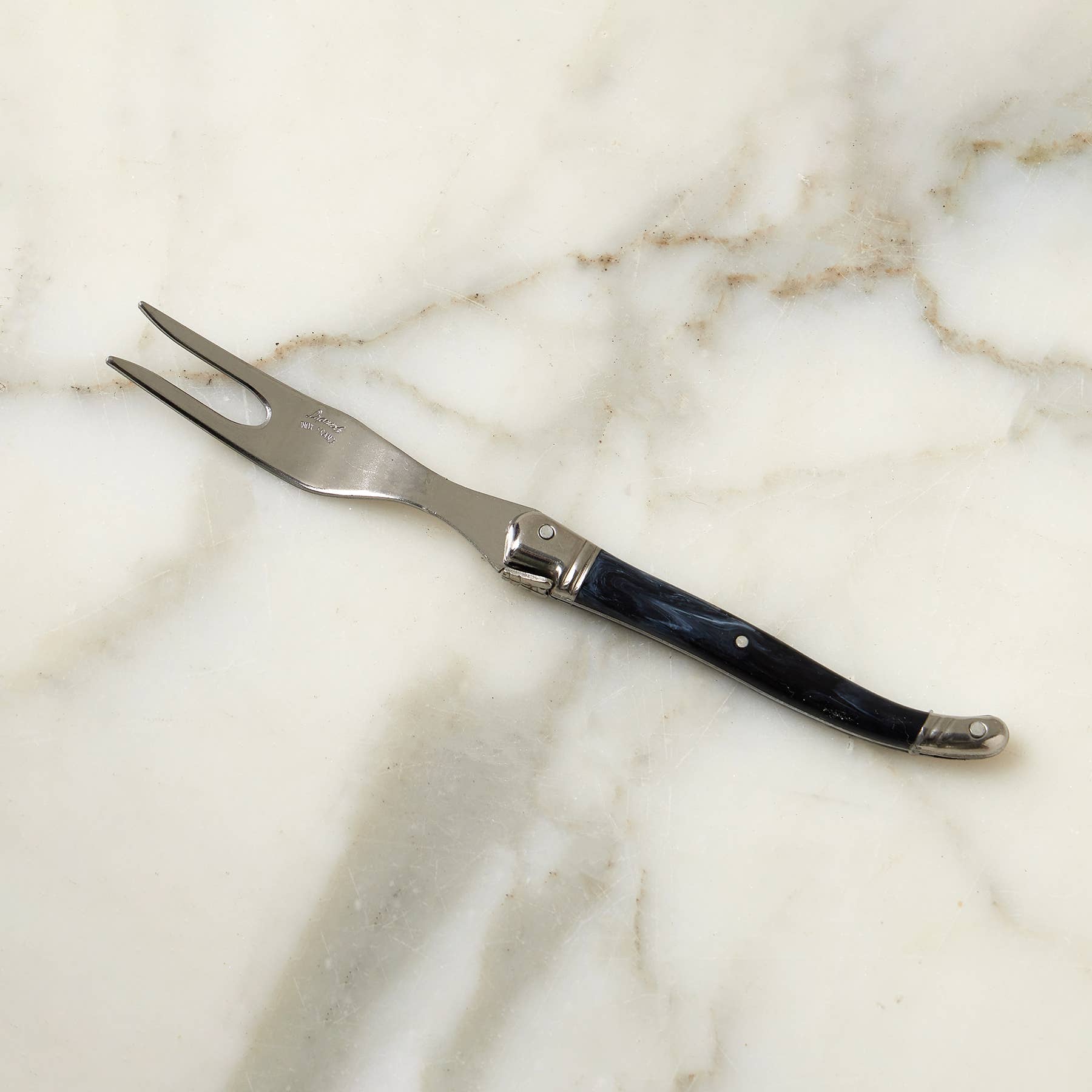 etúHOME - Venta al por mayor Utensilio para servir - El tenedor de queso Laguiole francés original, mármol gris1