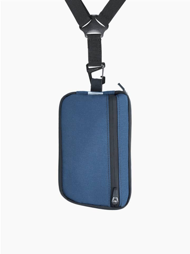 AUX Pocket 2.0 - Lunar Blå for engroshandel hos bolstr®