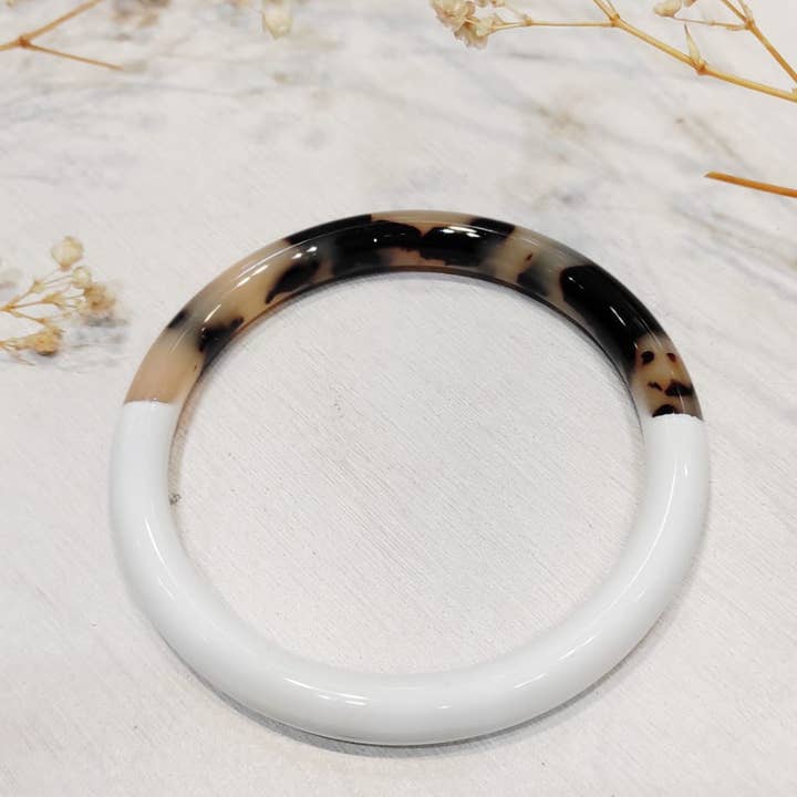 LOLO & YAYA - Wholesale Bangle Bracelet - Thick rigid bangle bracelet, 8mm, Justyna leopard in resin18
