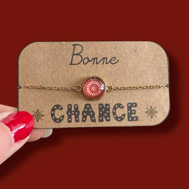 Bracelet mandala bordeaux, finition dorée ou argentée pour la vente par Dans l'Air du Temps Bijoux