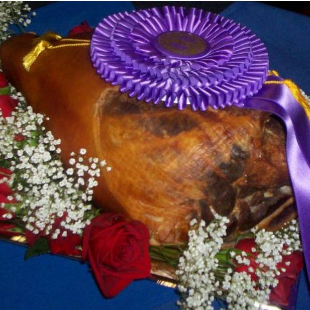 Broadbent Country Hams - Wholesale Ham - Broadbent Grand Champion Uncooked County Ham 16-17lbs