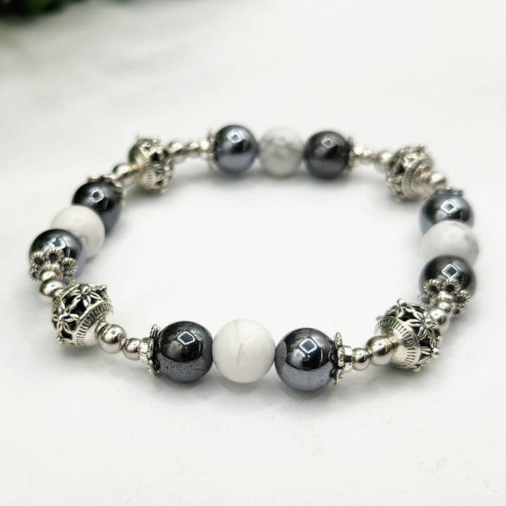 Meraki Gemstones - Wholesale Beaded Bracelet - PAIN RELIEF - White Howlite/Hematite/Terahertz Bracelet 7.5"6