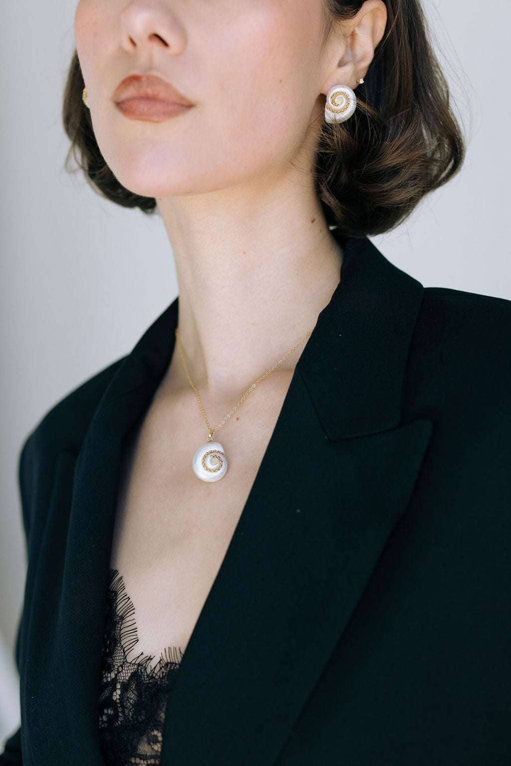 LA MAISON GISEL B. - Wholesale Pendant/Charm Necklace - Collier coquillage Céleste5