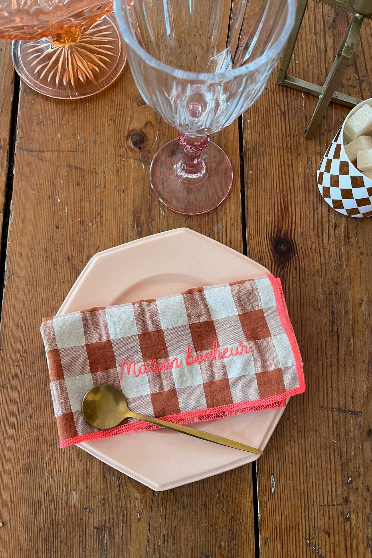 BARNABÉ AIME LE CAFÉ – wholesale Middags- och tygservett – Set med 6 broderade servetter MAISON BONHEUR2