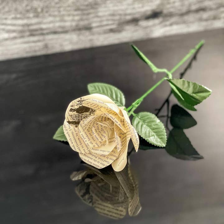 Literary Blooms – wholesale Artificial flowers – Handmade Dracula Paper Flowers–Roses made from Upcycled Book9