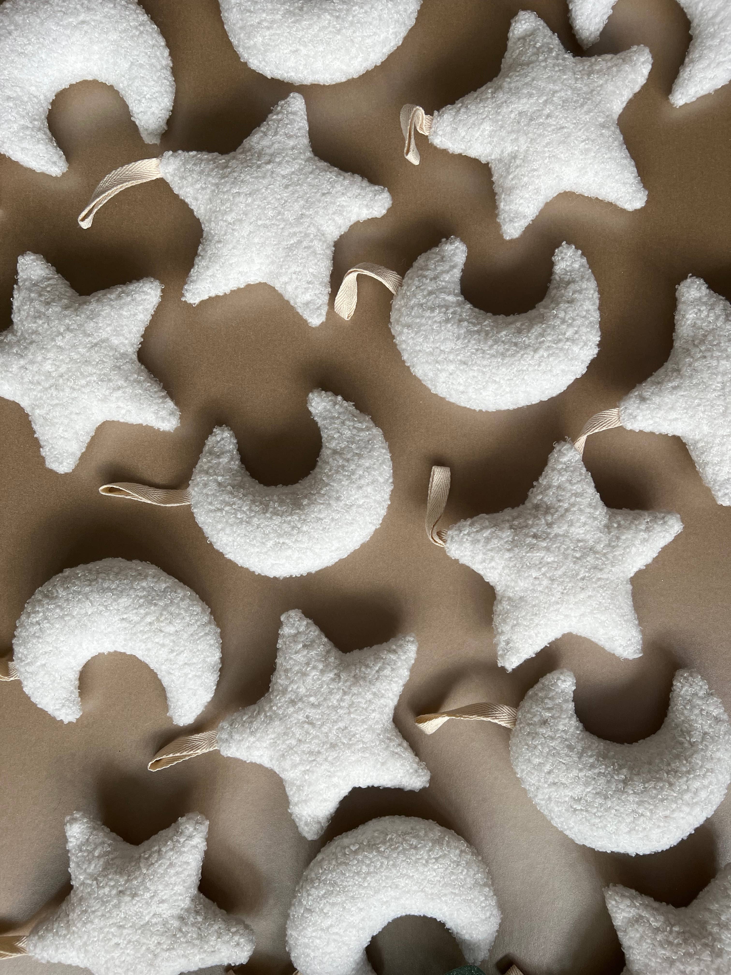 Edie & Joe – wholesale Ornament – Bouclé Moon Bauble Decoration 7