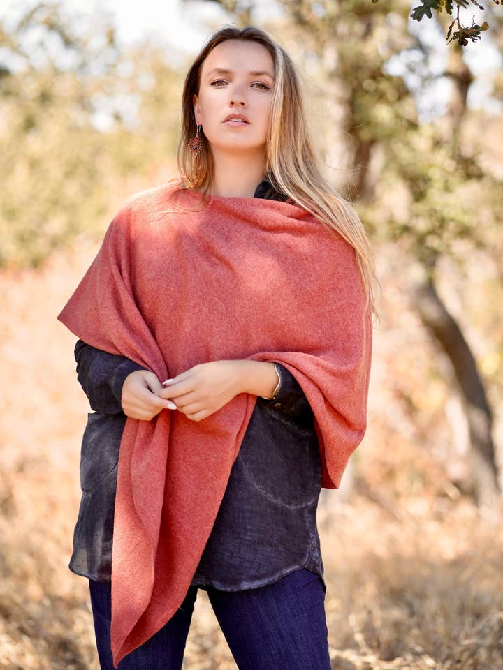 Dolma – Großhandel Poncho – Damen – Kaschmir-Poncho-Gewürz