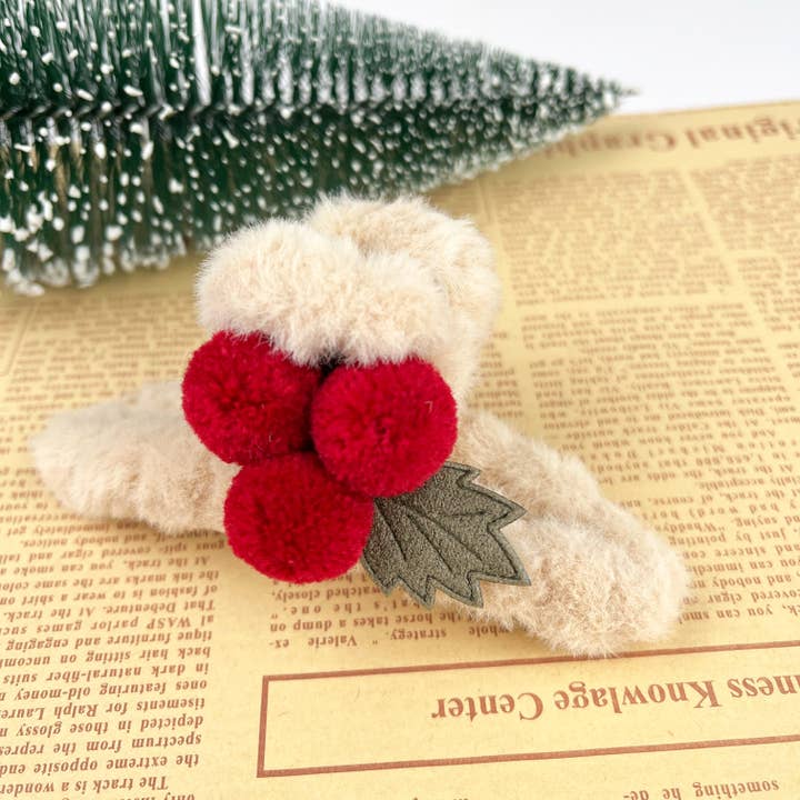 TheDivaSoap - Wholesale Hair Clip - Women's - Plush Pom Pom Christmas Hair Clips7
