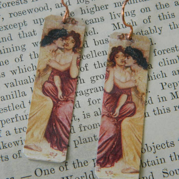 Boucles d'oreilles Saint Valentin Sappho Et Erinna Dans Le Jardin pour la vente par Sarah Wood Studio