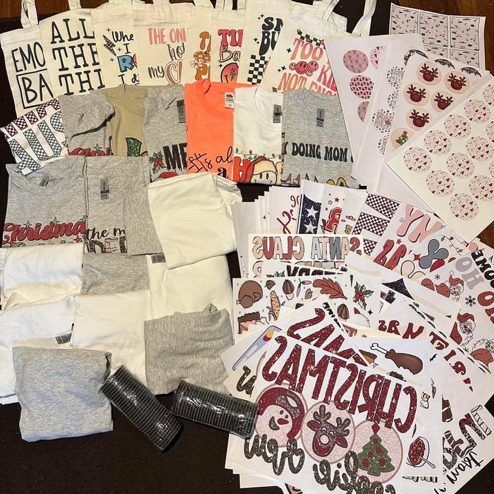 Ensemble divers pour la vente par Evie Rose