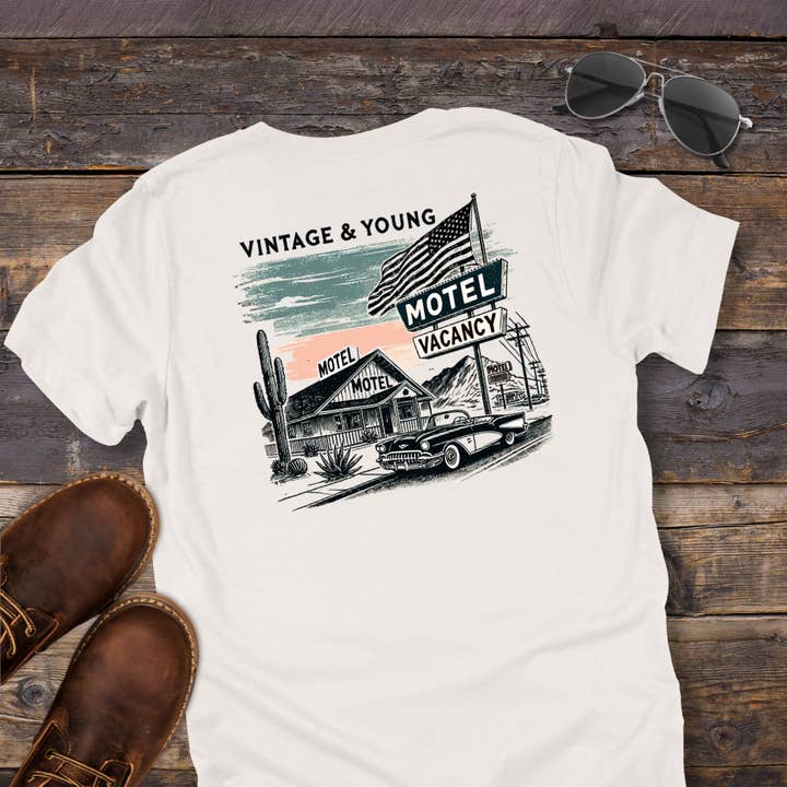 T-shirt Motel de Route pour la vente par VIntage & Young