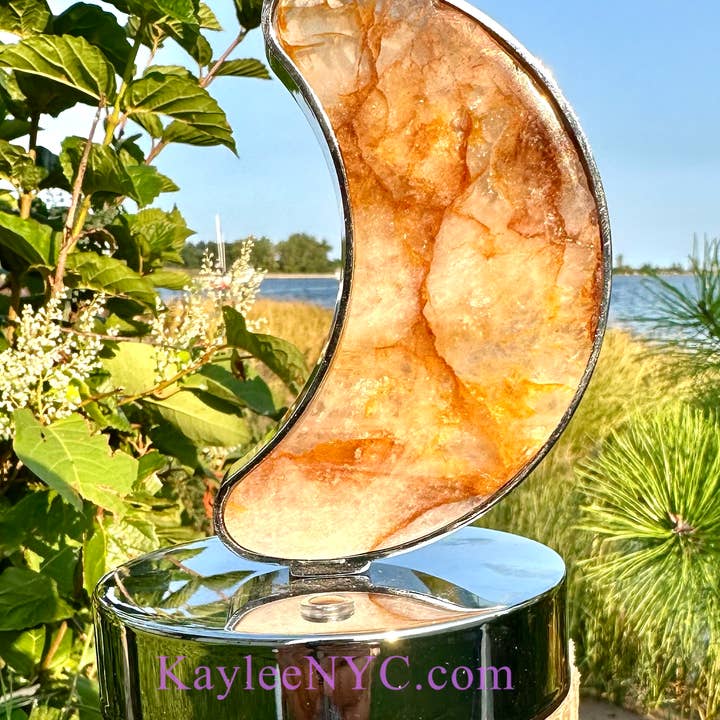 KayleeNYC - Wholesale Accent/Desk Lamp - Natural Crystal Moon Lamp Healing Energy4