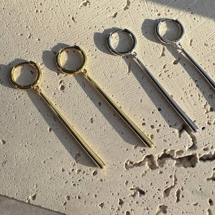 Everly Yours - Wholesale Dangle Earrings - Lila 14K Gold Long Bar Pendant Earring3