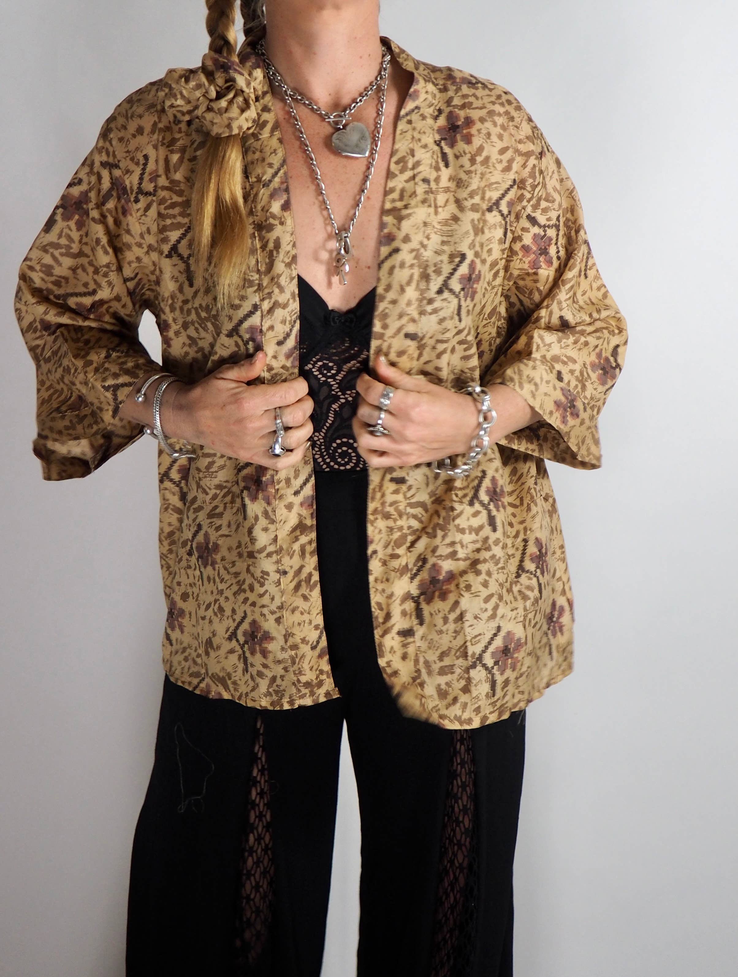 Vagabond Ibiza - Wholesale Kimono - Women's - The Kardash Kimono Short – Up-cycled Vintage Sari Kimono 5