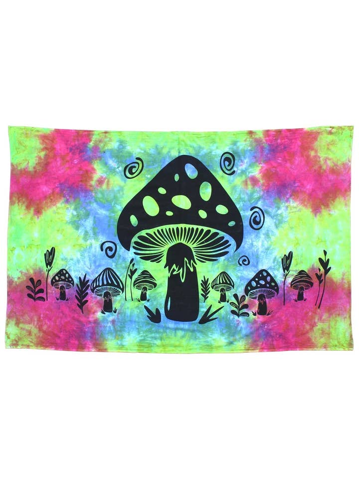 Tapisserie de champignons magiques pour la vente par Lakhays Collection Inc.