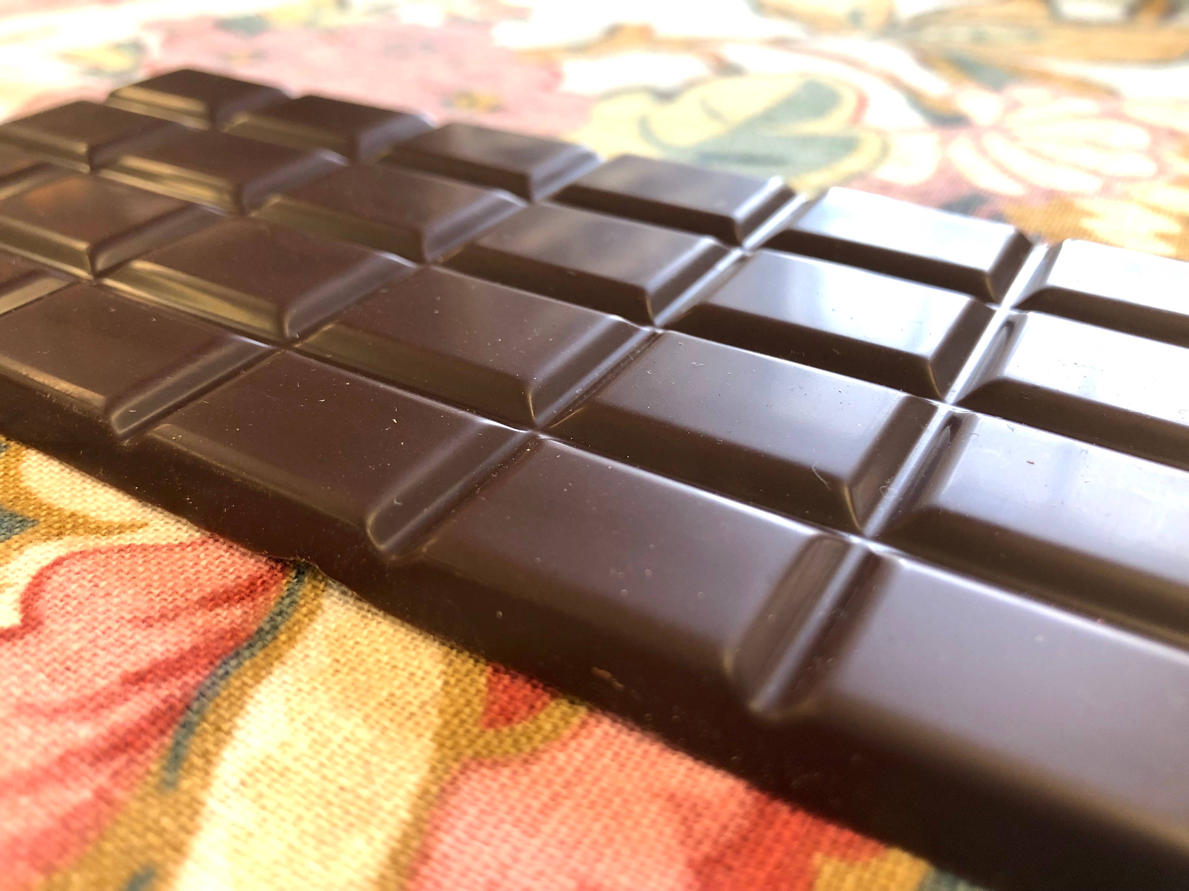 Farmhouse Chocolates - Wholesale Chocolate Bar - 71% Organic Chocolate Bar w/ Cacao Nibs & Alaskan Sea Salt8