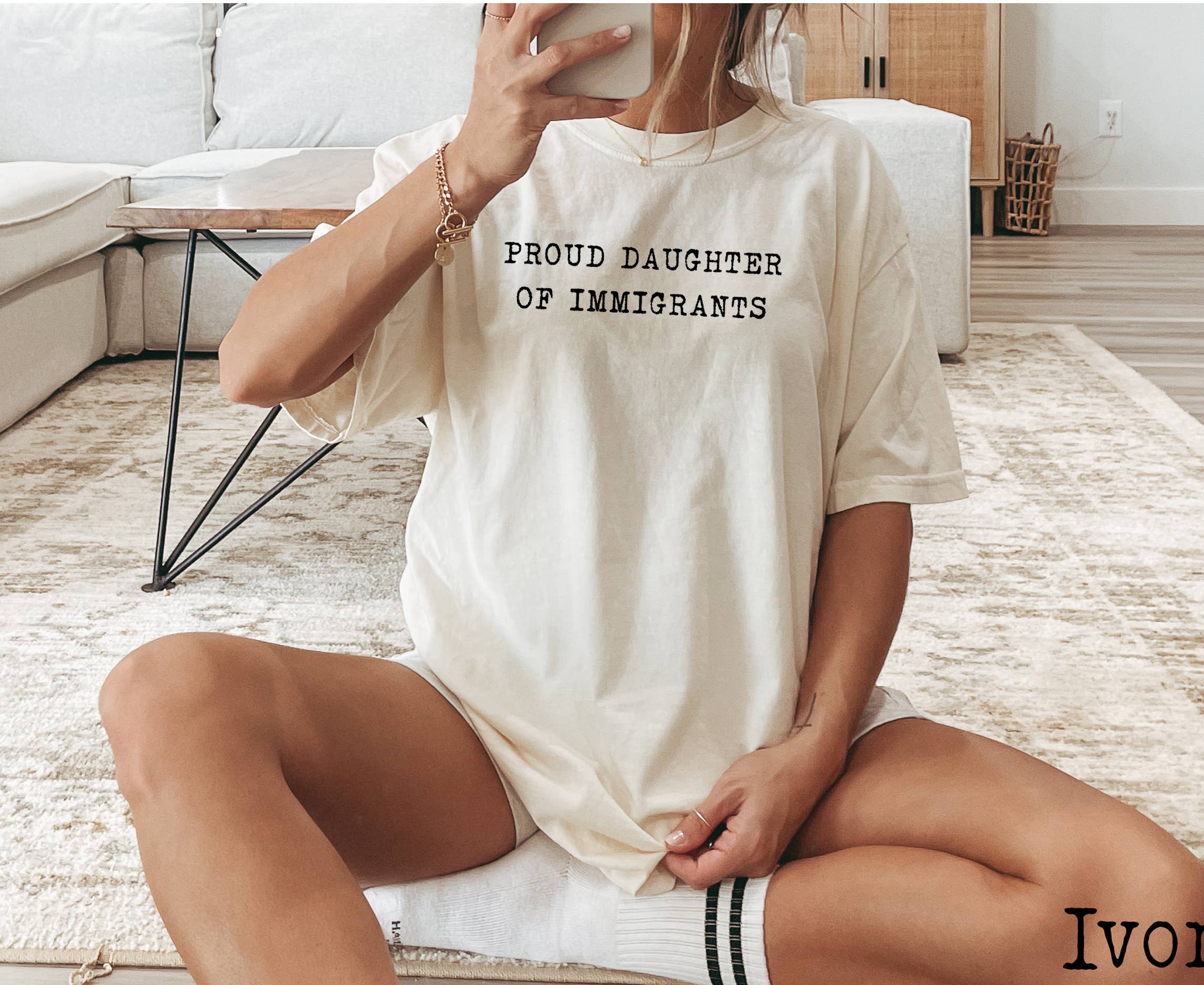 Custom T Story – Großhandel T-Shirt mit Siebdruck – Damen – Comfort Colors, Tochter von Einwanderern Shirt, Kein Mensch