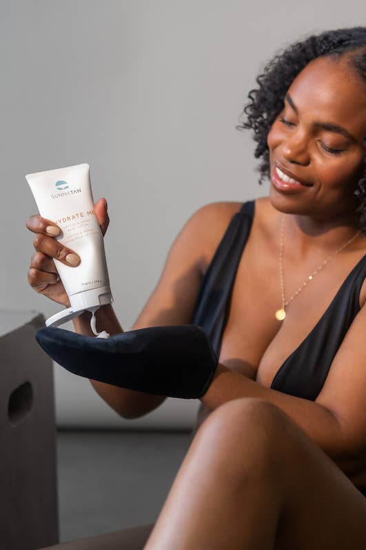 SunnaTan - Vente Autobronzants - Mitaine de bronzage Hydrate Me Gradual Tan +2