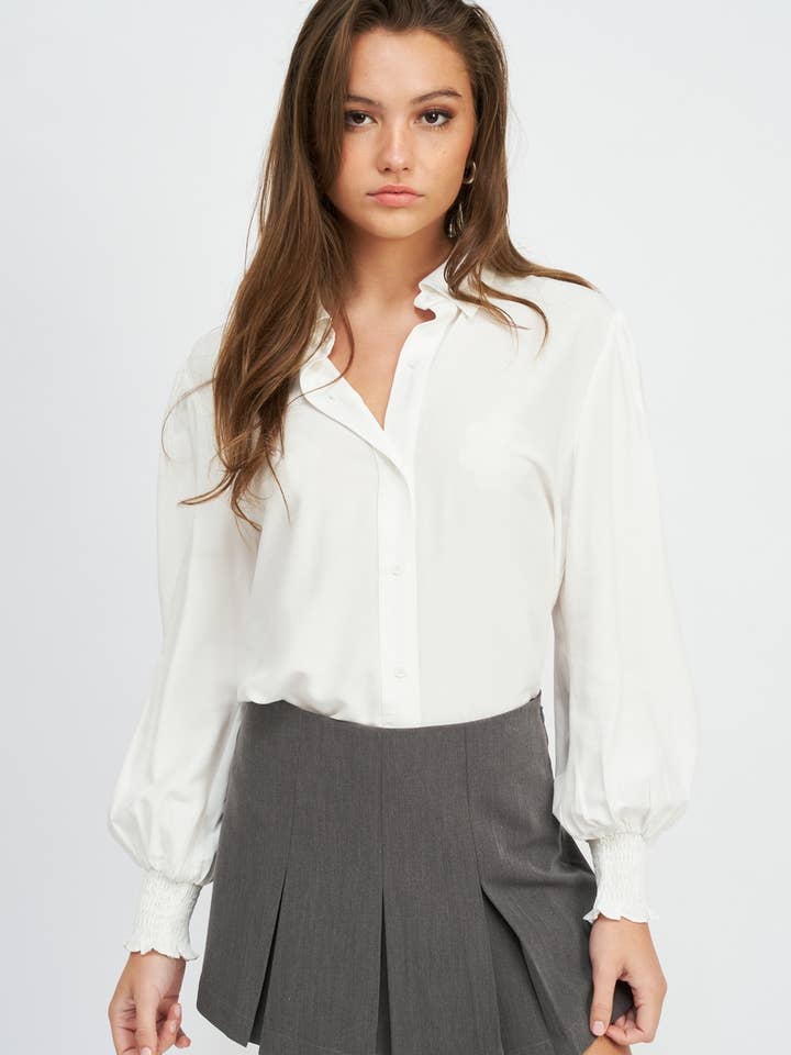 CHEMISIER À COL BOUTONNÉ AVEC SMOCKAGE pour la vente par Emory Park