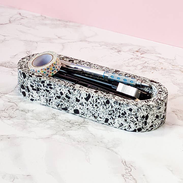 Hey Kiddo Co. - Venta al por mayor Organizadores de escritorio - Bandeja de papelería de terrazo blanco y negro0