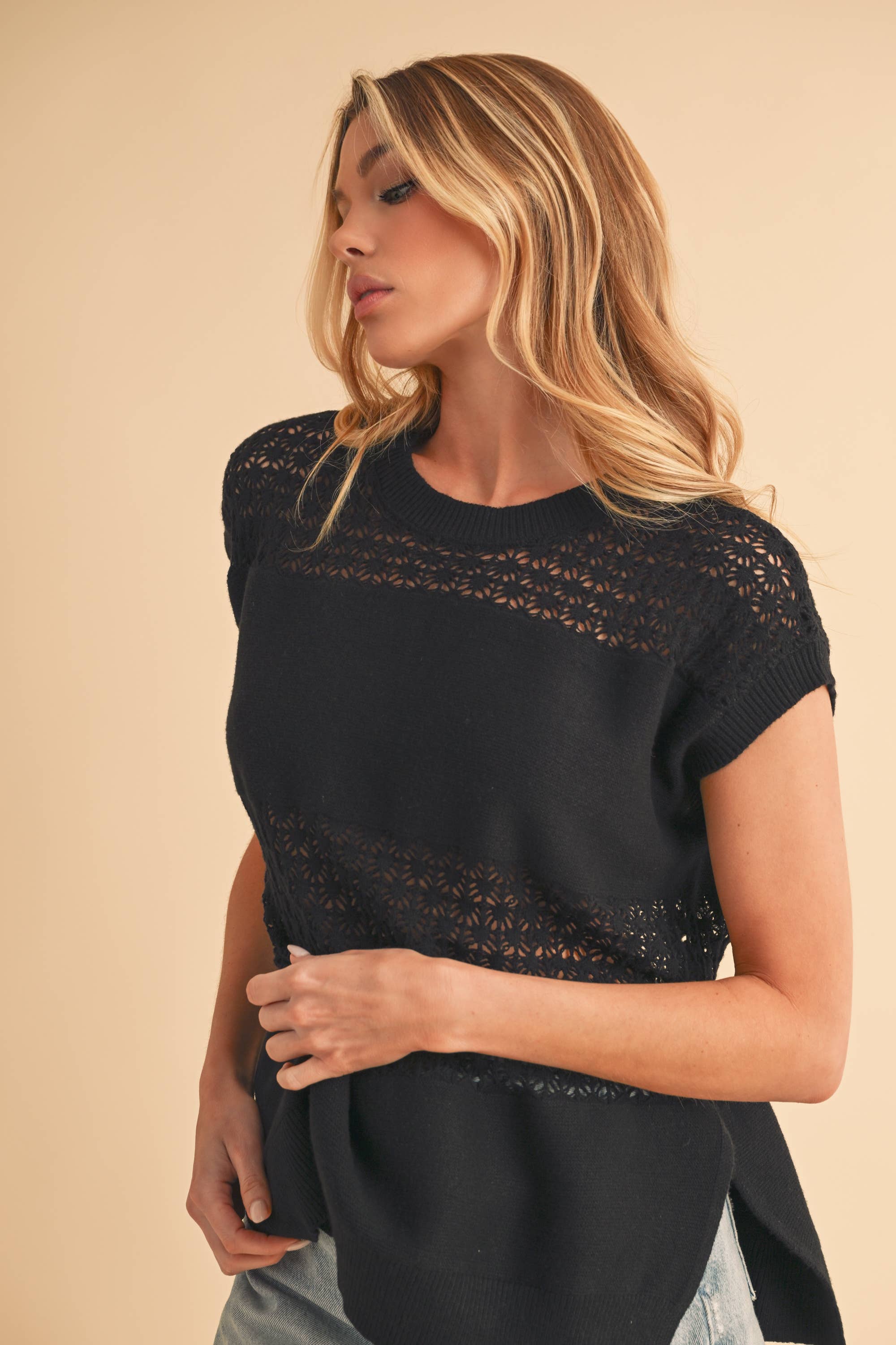 AEMI + CO – wholesale Stickad topp - Dam – 3231FN Ameena Öppen Stickad Meshlinne 12