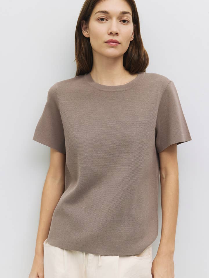 MOD REF – wholesale Knit top – Women's – The Deanna Top | Short-Sleeve Knit Top