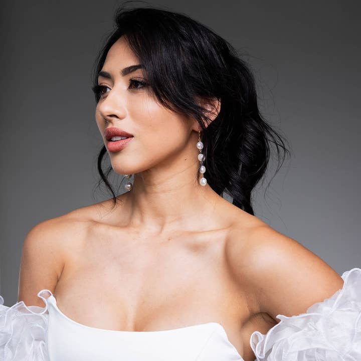 Statement-Perlenohrringe, hochwertig, langer Brautstil für den Großhandel von Love Story Atelier