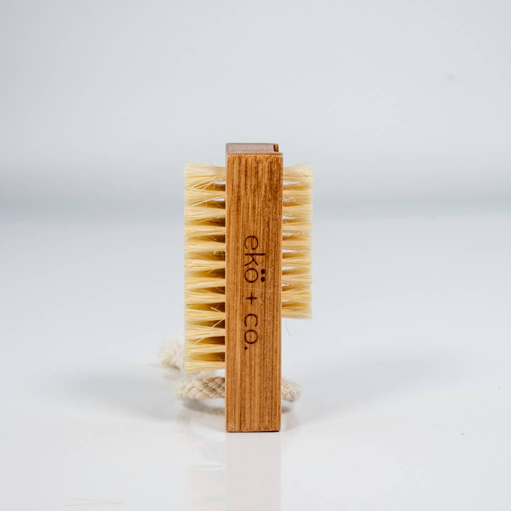 GreenWave - Wholesale Nailcare Set - wooden nail brush cleaner1