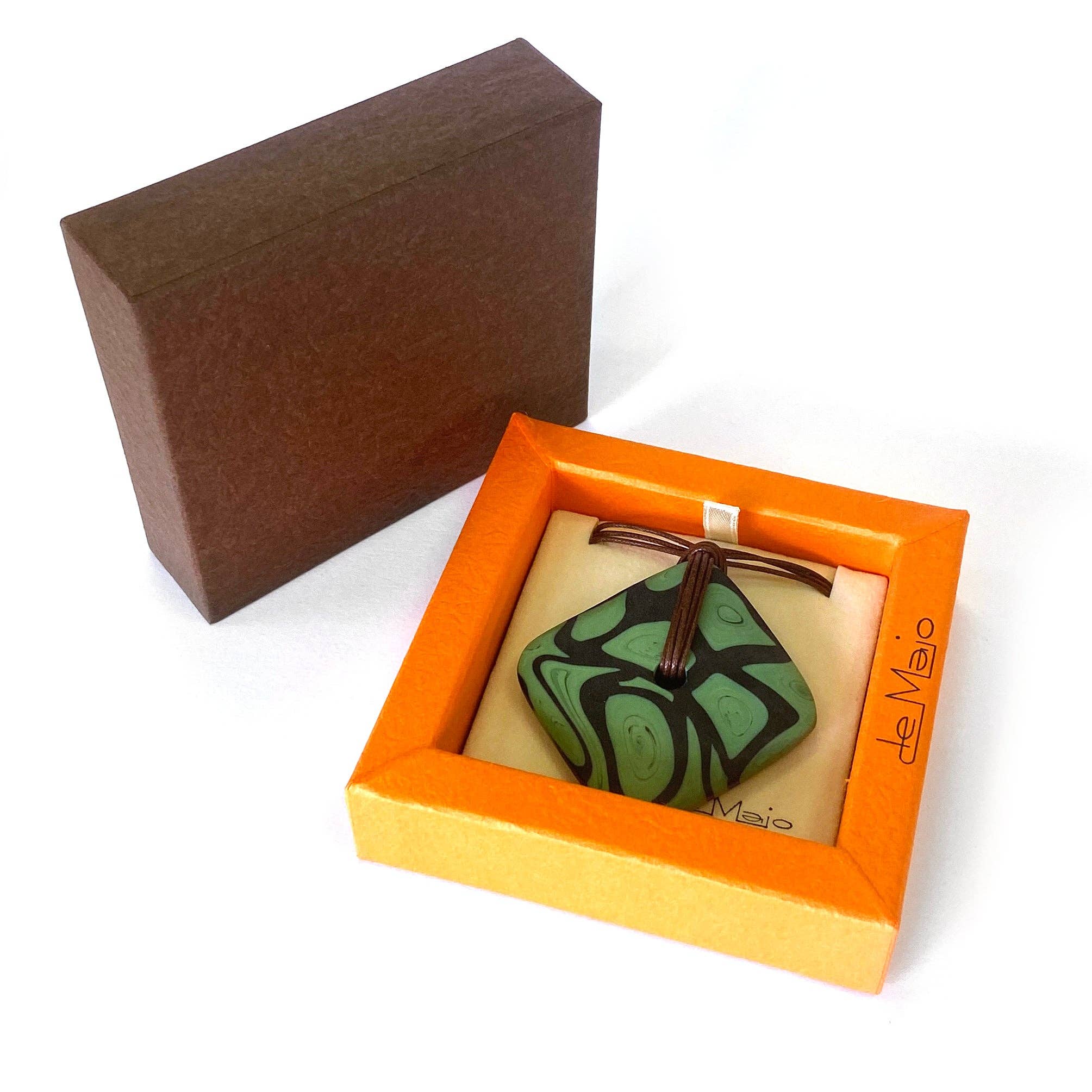 Mazzega Art & Design – wholesale Pärlband/Pärlhalsband – Murano glashalsband, handgjort på ön Murano av mästarna på DE MAJO-fabriken, producerat med tekniken att smälta färgat glas och kallpolerat5