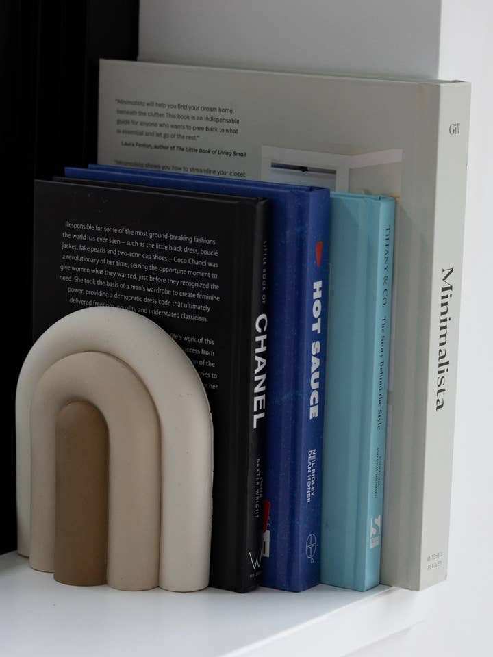 Fermalibri ad arco gradiente per la vendita all'ingrosso da parte di Luxe Home Decor Ltd