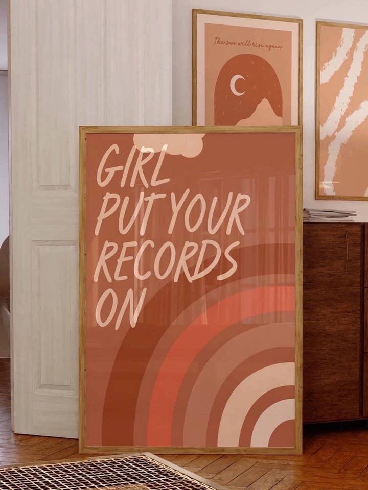 Ragazza metti i tuoi dischi su Stampa d'Arte Musicale per la vendita all'ingrosso da parte di My own Bohome