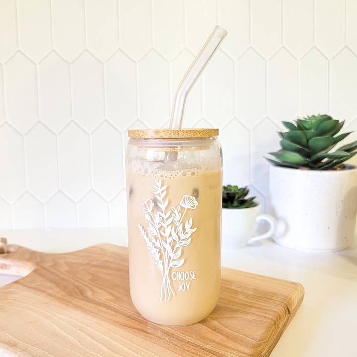 Scripted Pearl - Wholesale Drinking Glass/Cup - Floral Iced Coffee Glass Can with Bamboo Lid and Straw