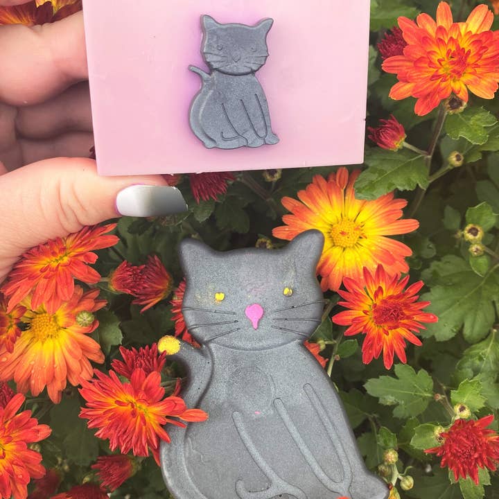 Bubble Bee Soapery - Wholesale Bar Soap - Halloween Hocus Pocus Black Cat Soap Bar Hand And Body Set