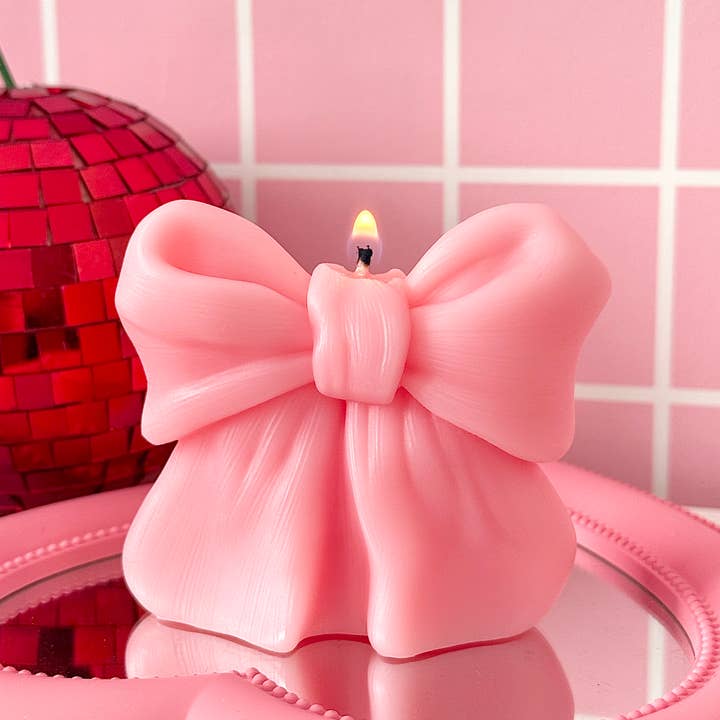 Aesthetic Bow Soy Candle | Valentine Candle Decor for wholesale by The Cutest Hits