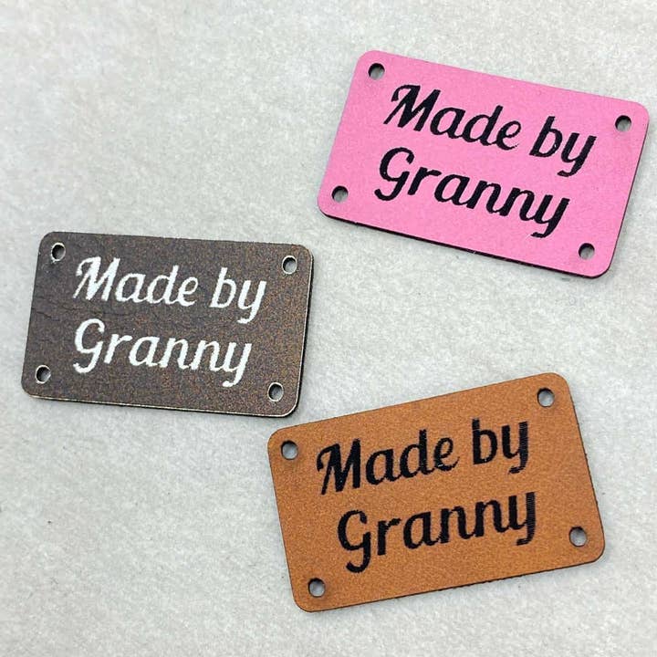 Made by Granny - Distintivo in similpelle sintetica 10 pezzi per la vendita all'ingrosso da parte di Kainor