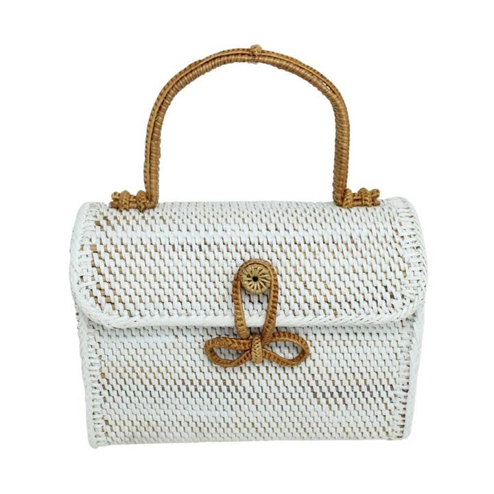 Borsa Alice in paglia in rattan bianca per la vendita all'ingrosso da parte di POPPY + SAGE