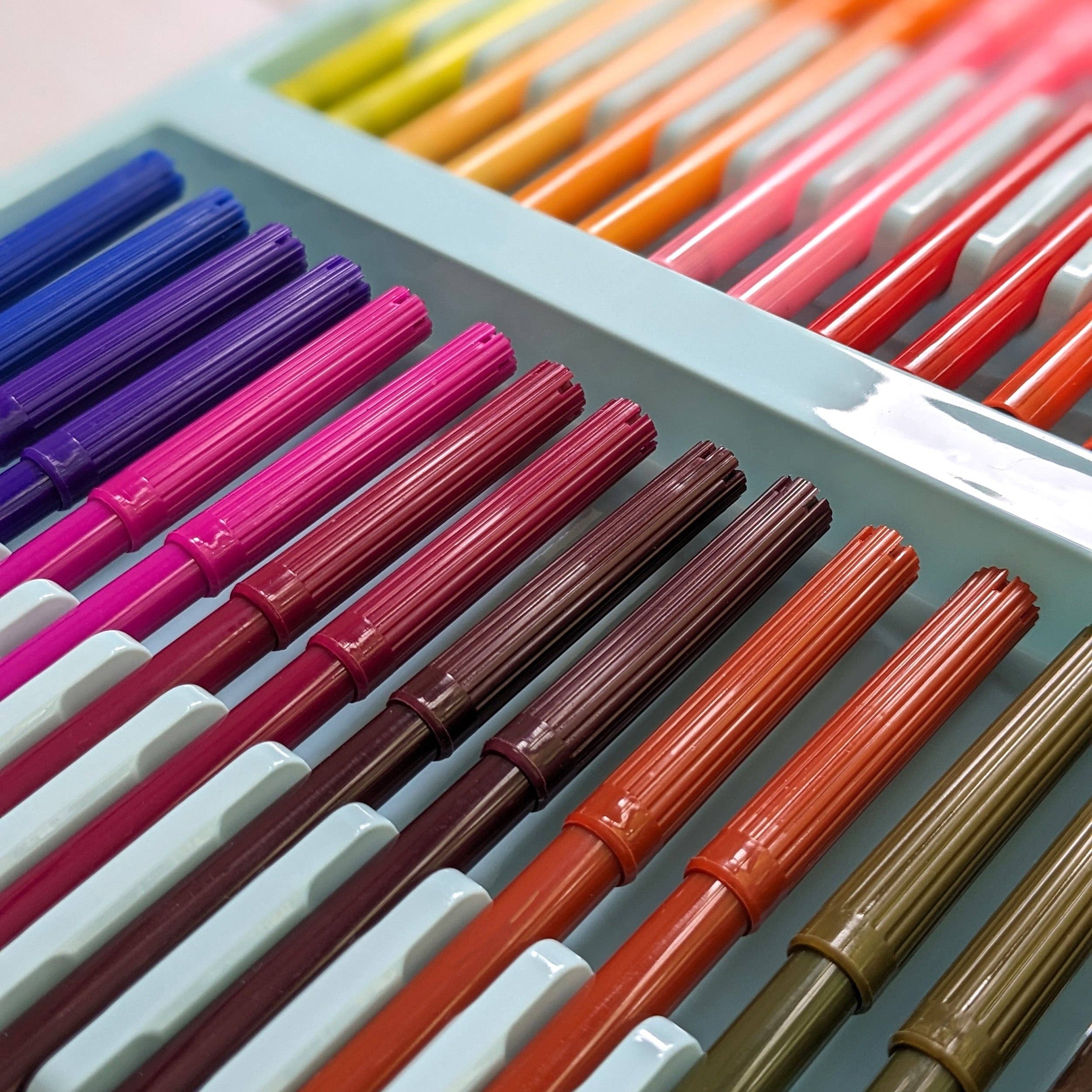 Robert Frederick Ltd – wholesale Art set – Child & baby – Peter Rabbit Children's 53 Piece Art Set2